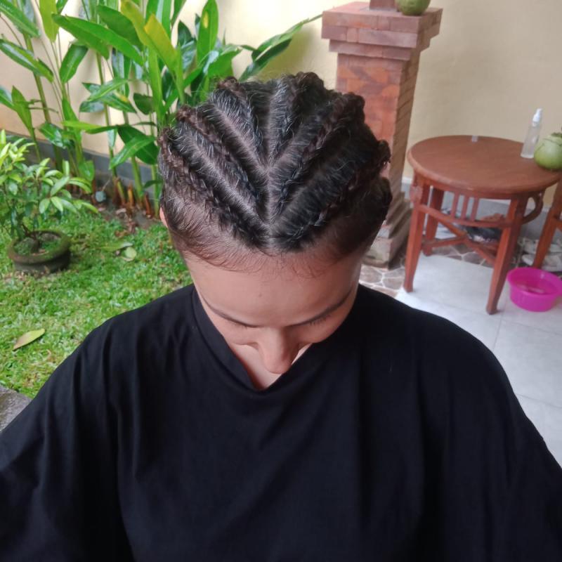 Hair Braiding Bali 08